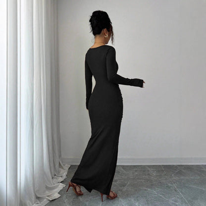 Robe Ajustée Élégante "Silhouette"