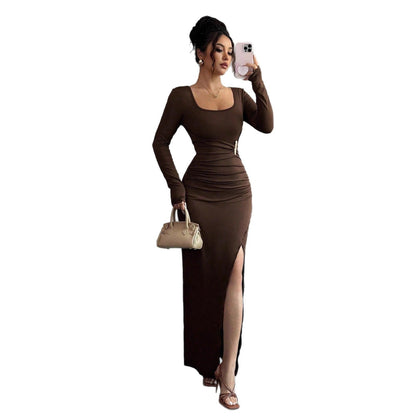Robe Ajustée Élégante "Silhouette"