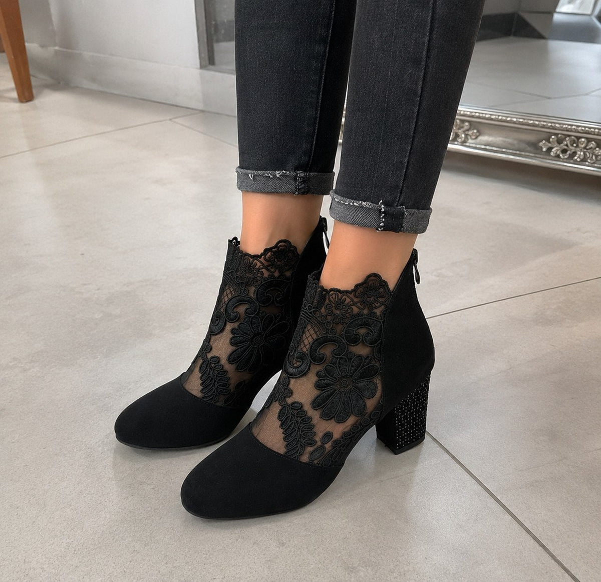 Bottines à Talons Épais et Dentelle